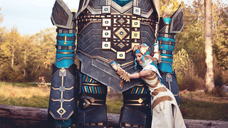 <i>Guild Wars 2</i> Cosplay Includes 9-Foot-Tall Golem